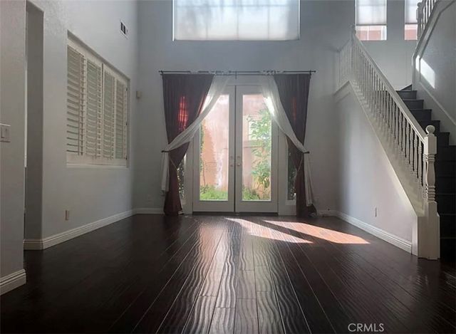 24 Santa Cruz Aisle, Irvine, CA 92606