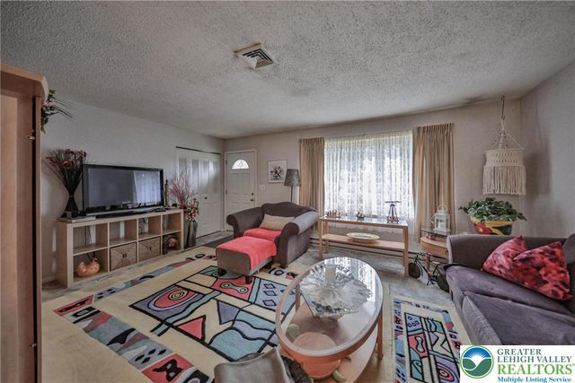 1502 2nd Street, Bethlehem City, PA 18020