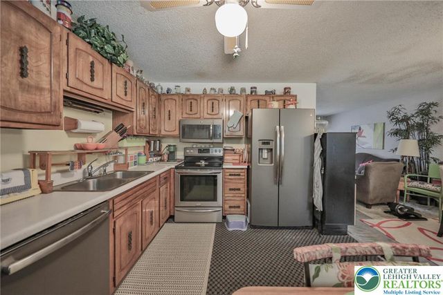 1502 2nd Street, Bethlehem City, PA 18020