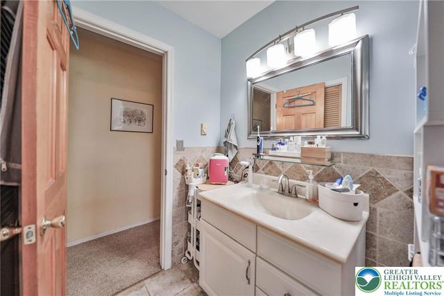 1502 2nd Street, Bethlehem City, PA 18020