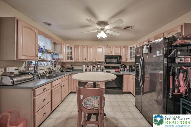 1502 2nd Street, Bethlehem City, PA 18020