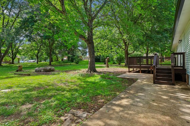 88 Meadow Ln, Winchester, TN 37398
