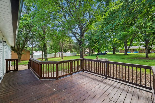 88 Meadow Ln, Winchester, TN 37398