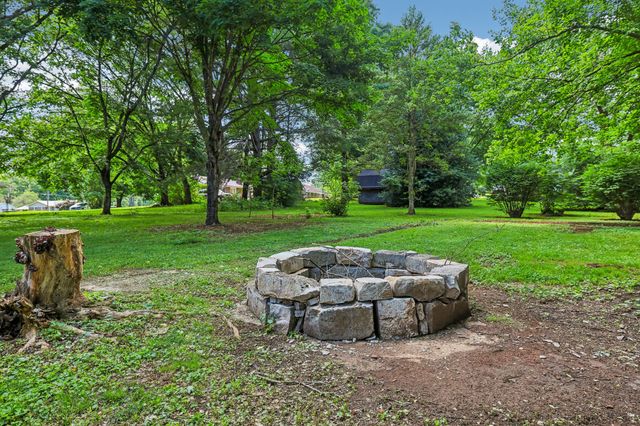 88 Meadow Ln, Winchester, TN 37398
