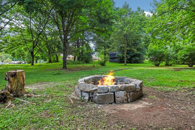 88 Meadow Ln, Winchester, TN 37398
