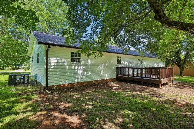 88 Meadow Ln, Winchester, TN 37398