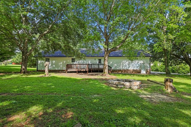 88 Meadow Ln, Winchester, TN 37398