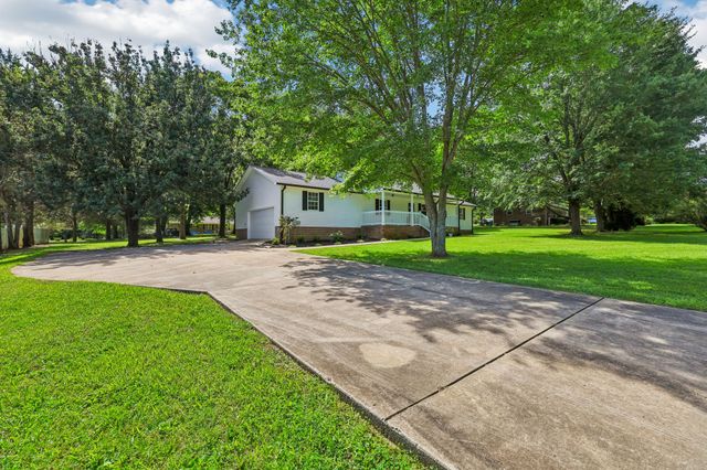 88 Meadow Ln, Winchester, TN 37398