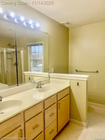 26412 Fieldstone Drive, Novi, MI 48374