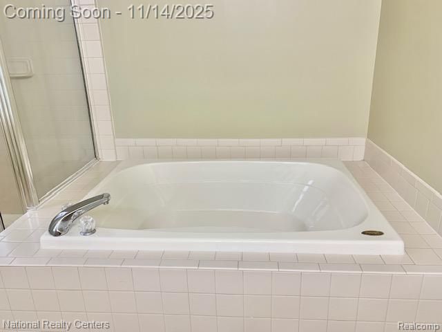 26412 Fieldstone Drive, Novi, MI 48374