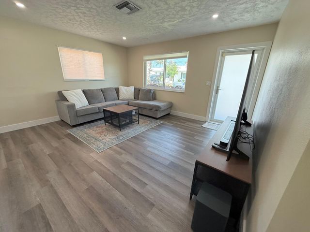 2712 NW 52nd Court, Tamarac, FL 33309