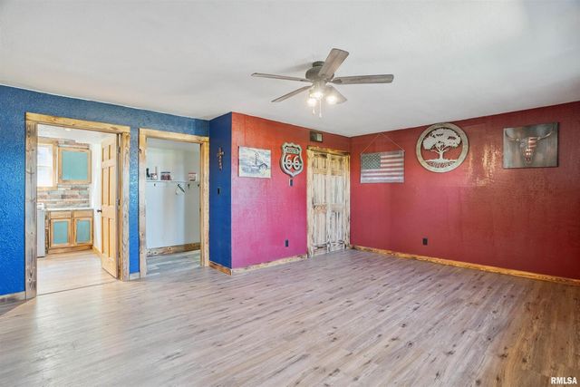 1374 290TH Avenue, Charlotte, IA 52731