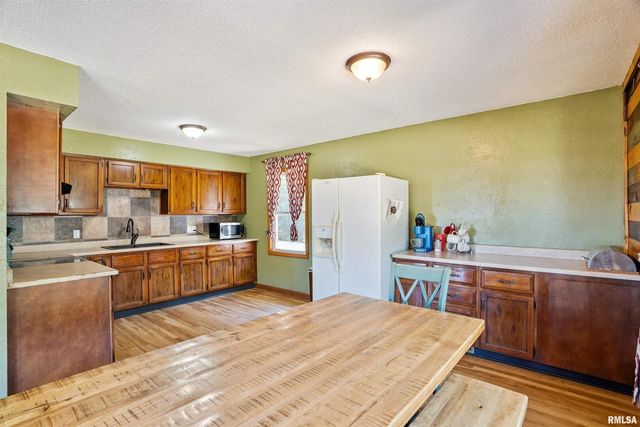 1374 290TH Avenue, Charlotte, IA 52731