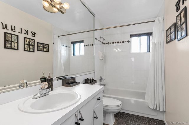 804 E Chester Street, Long Beach, NY 11561