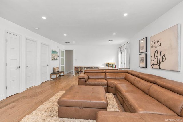 804 E Chester Street, Long Beach, NY 11561