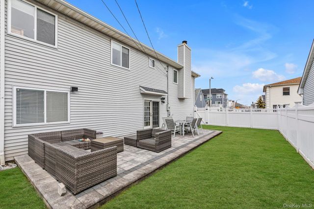 804 E Chester Street, Long Beach, NY 11561