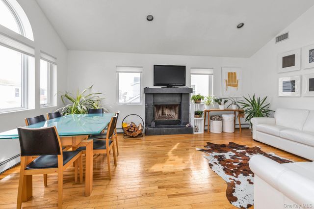 804 E Chester Street, Long Beach, NY 11561