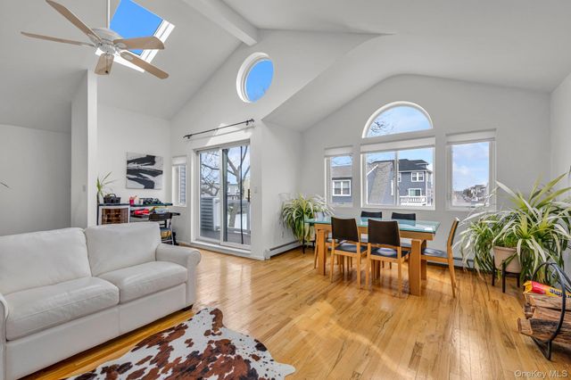 804 E Chester Street, Long Beach, NY 11561