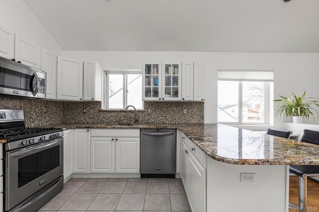 804 E Chester Street, Long Beach, NY 11561