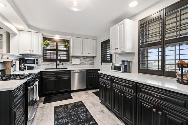 230 W Schwab Avenue, Munhall, PA 15120