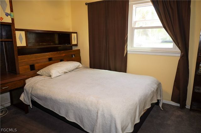 200 Riverview DR, Labelle, FL 33935