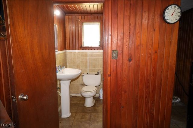 200 Riverview DR, Labelle, FL 33935