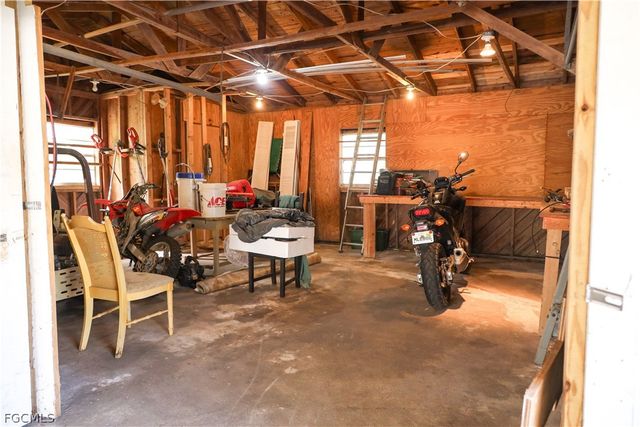 200 Riverview DR, Labelle, FL 33935