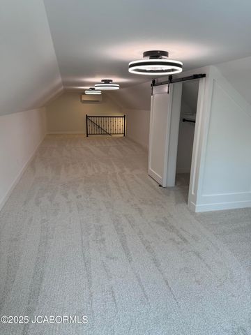 2017 GRAND POINT COURT, Jefferson City, MO 65109