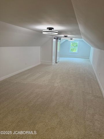 2017 GRAND POINT COURT, Jefferson City, MO 65109