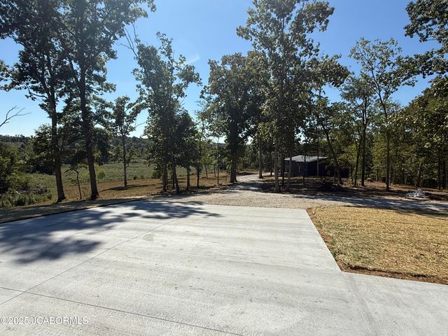 2017 GRAND POINT COURT, Jefferson City, MO 65109