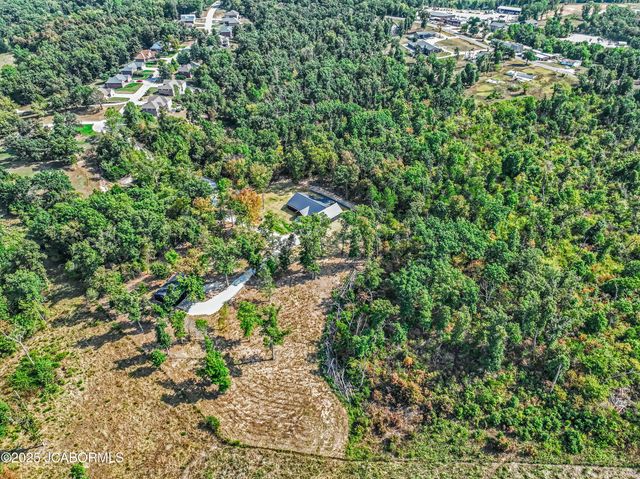 2017 GRAND POINT COURT, Jefferson City, MO 65109