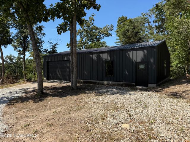 2017 GRAND POINT COURT, Jefferson City, MO 65109