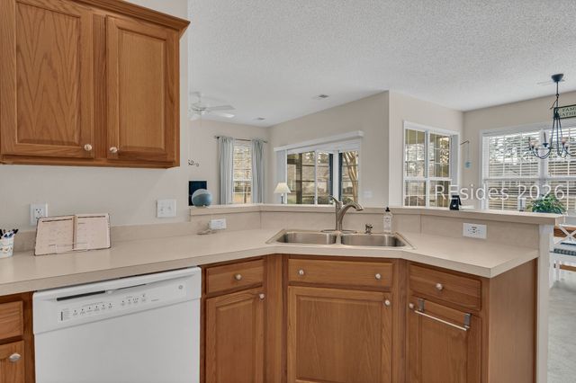 5 Raven Ln, Bluffton, SC 29909