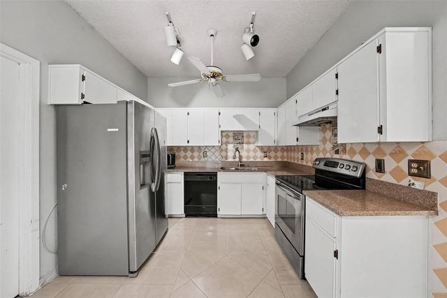 888 FRANKLIN CIRCLE, Palm Harbor, FL 34683