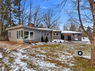 7771 Blackford Drive, Chagrin Falls, OH 44022