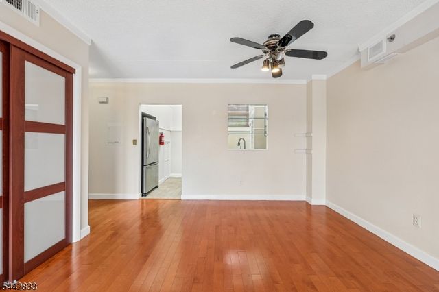 281 Browertown Rd 304, Woodland Park, NJ 07424
