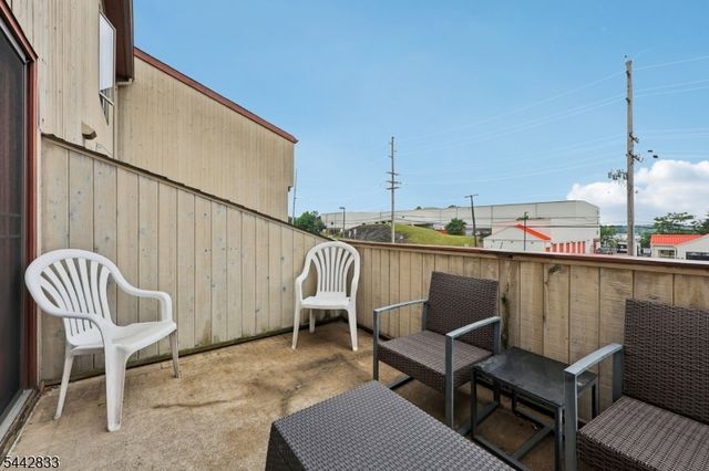 281 Browertown Rd 304, Woodland Park, NJ 07424