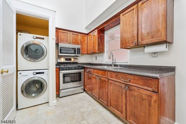 281 Browertown Rd 304, Woodland Park, NJ 07424
