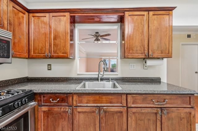 281 Browertown Rd 304, Woodland Park, NJ 07424