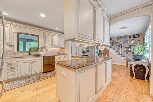 5141 Crossbow CIR, Roanoke, VA 24018