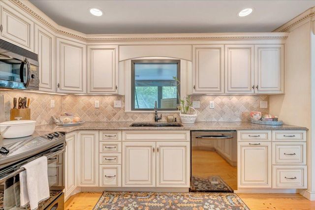 5141 Crossbow CIR, Roanoke, VA 24018