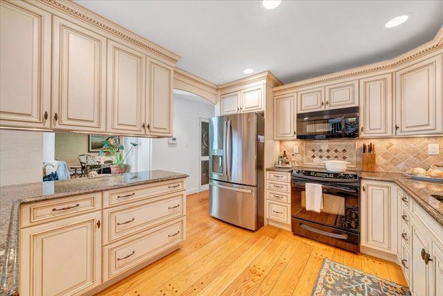 5141 Crossbow CIR, Roanoke, VA 24018