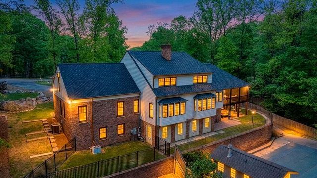 5141 Crossbow CIR, Roanoke, VA 24018