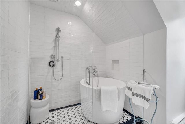 5141 Crossbow CIR, Roanoke, VA 24018