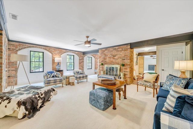 5141 Crossbow CIR, Roanoke, VA 24018