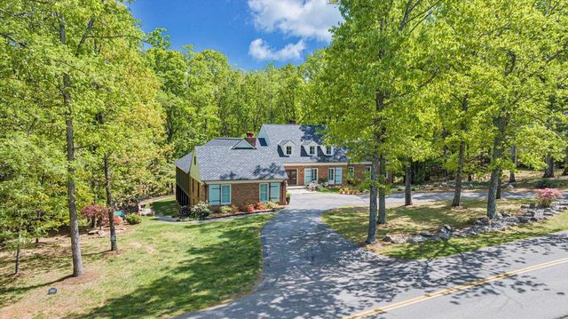 5141 Crossbow CIR, Roanoke, VA 24018