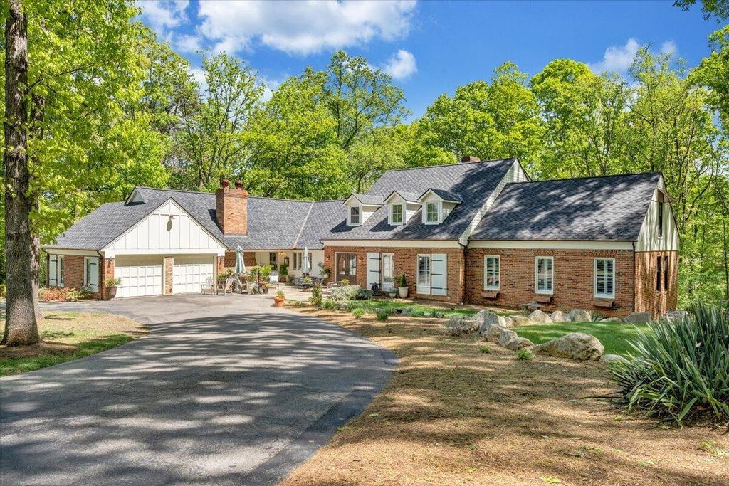 5141 Crossbow CIR, Roanoke, VA 24018