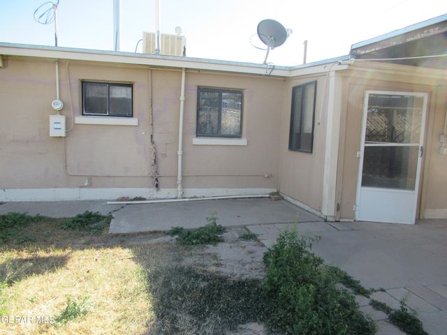 327 GEORGE ORR Road, El Paso, TX 79915
