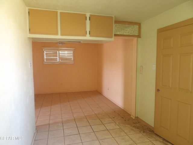 327 GEORGE ORR Road, El Paso, TX 79915