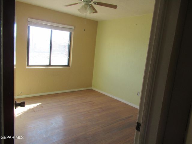 327 GEORGE ORR Road, El Paso, TX 79915